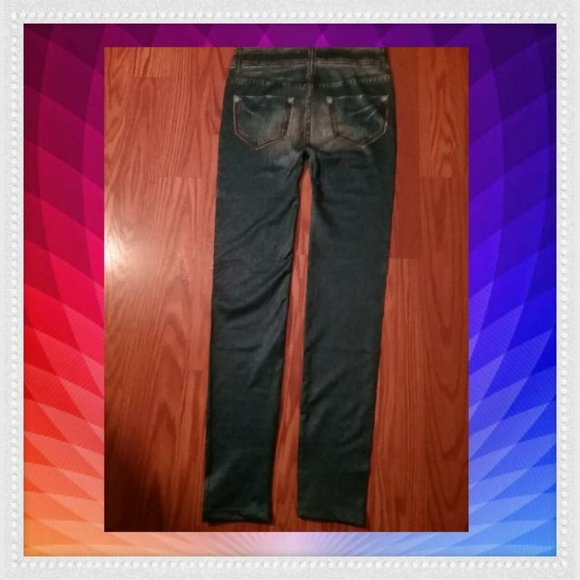 West Loop Spring Leggings - Picture 2 of 4